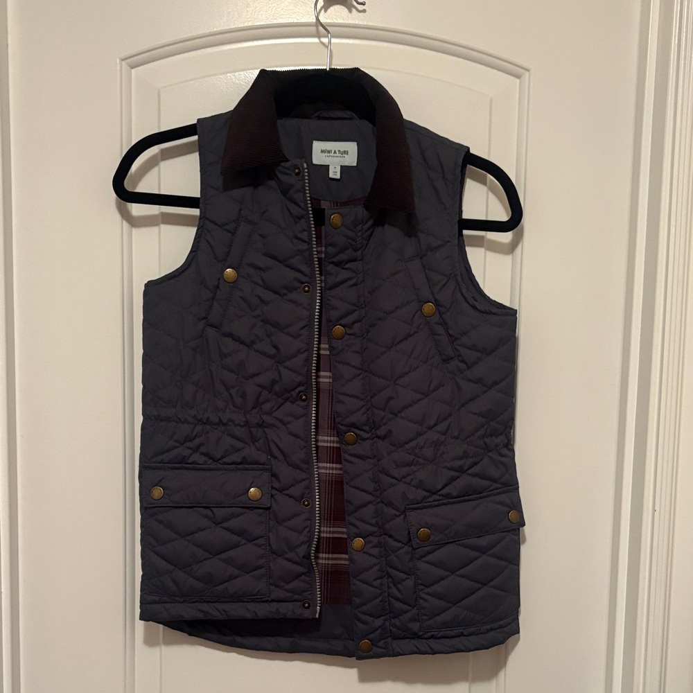 Mini A Ture Quilted Vest in Dark Gray and Brown